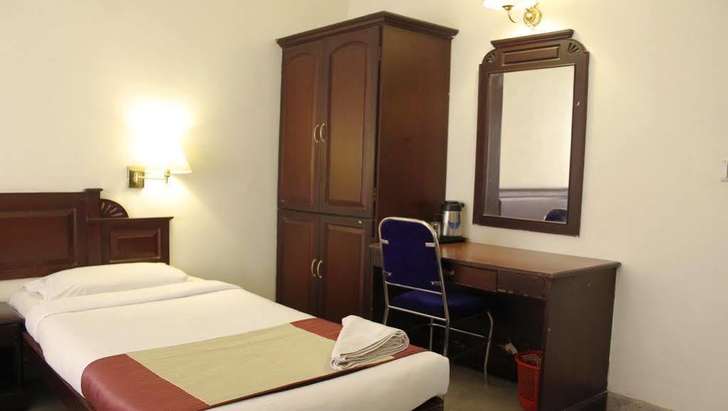 Hotel Archana Inn Kochi Exterior foto