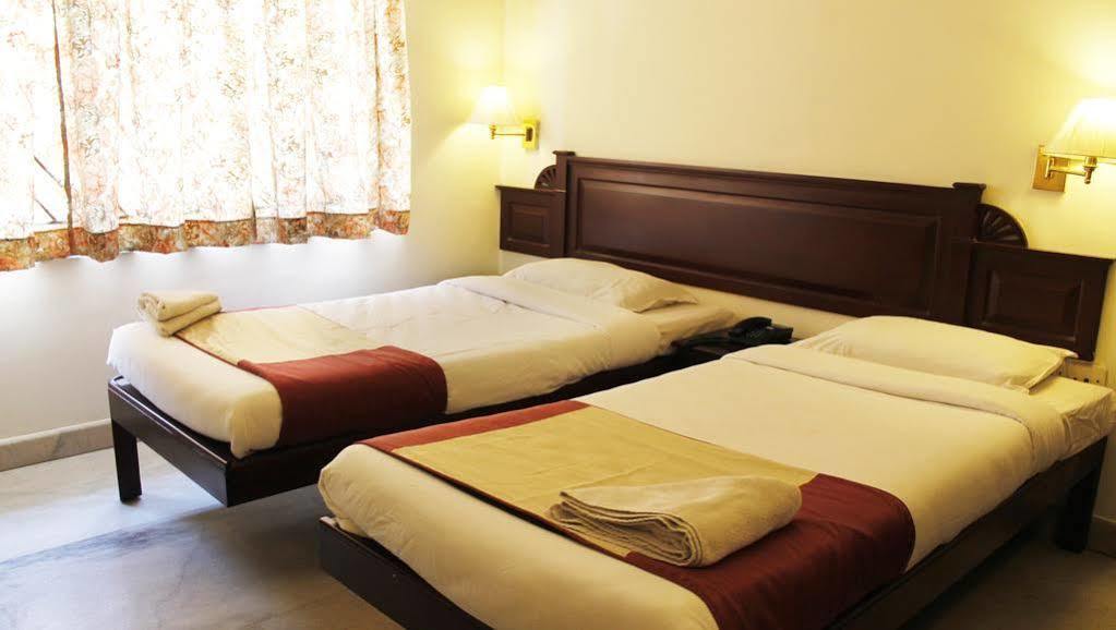 Hotel Archana Inn Kochi Exterior foto
