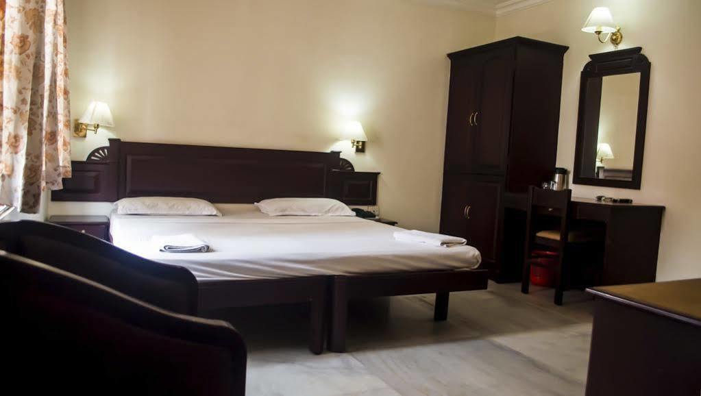 Hotel Archana Inn Kochi Exterior foto