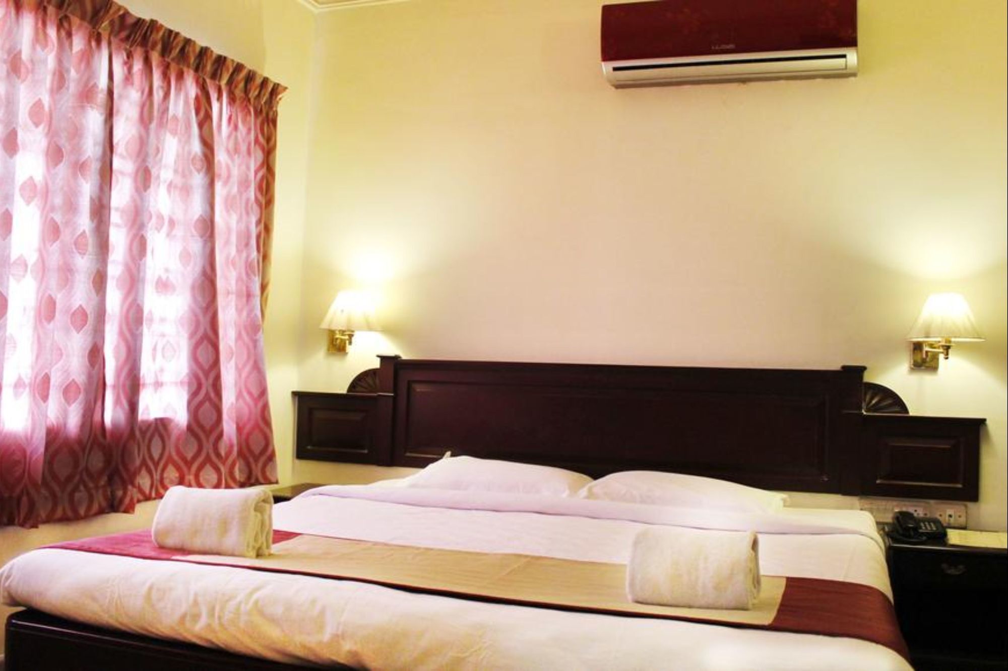 Hotel Archana Inn Kochi Exterior foto